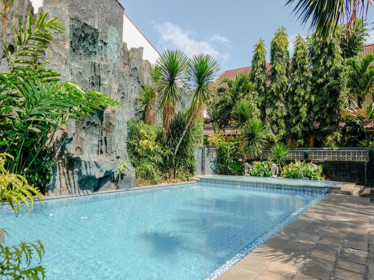 Hotel Mahkota Plengkung