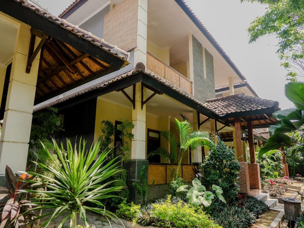 Mahkota Plengkung Hotel Banyuwangi (East Java)